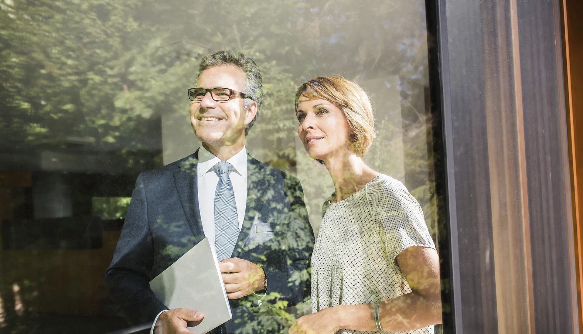 Arrange a <span style="color:hsl(204,68%,76%);"><i>free valuation</i></span> from Langford Rae